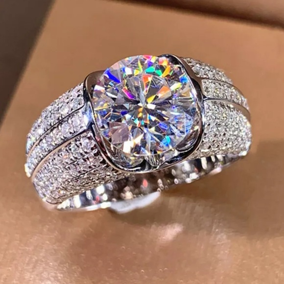 NEW 925 SILVER DIAMOND HALO RING - Picture 2 of 6